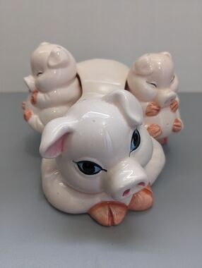 Vintage 1980s Taiwan Pig Napkin Holder Salt And Pepper Shaker Kitchen Set